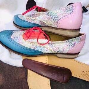 Tauer and Johnson women’s golf shoes